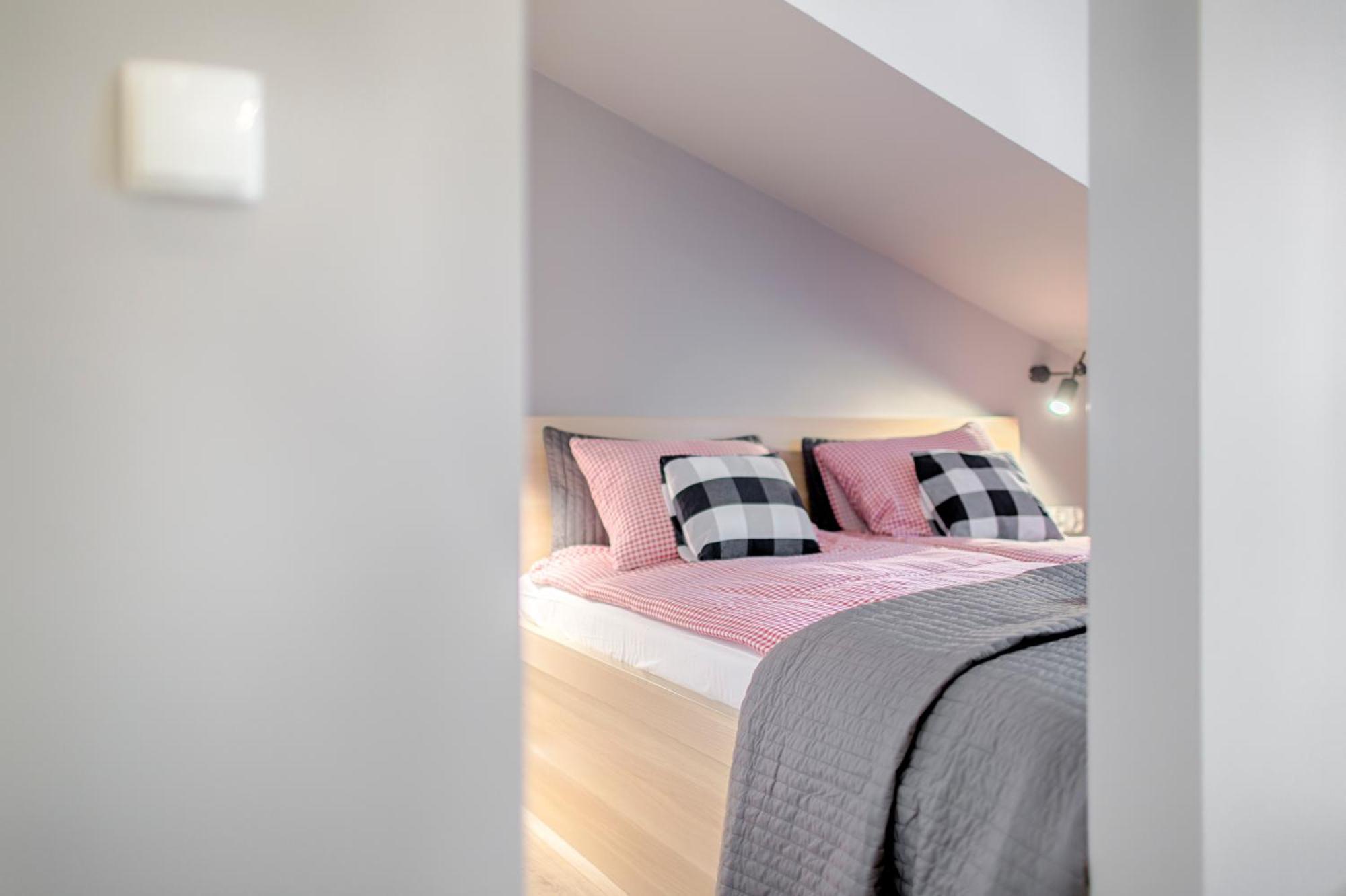Tyzenhauz Apartments Arianska Street Krakow Luaran gambar